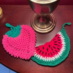 Crocheted pot holders